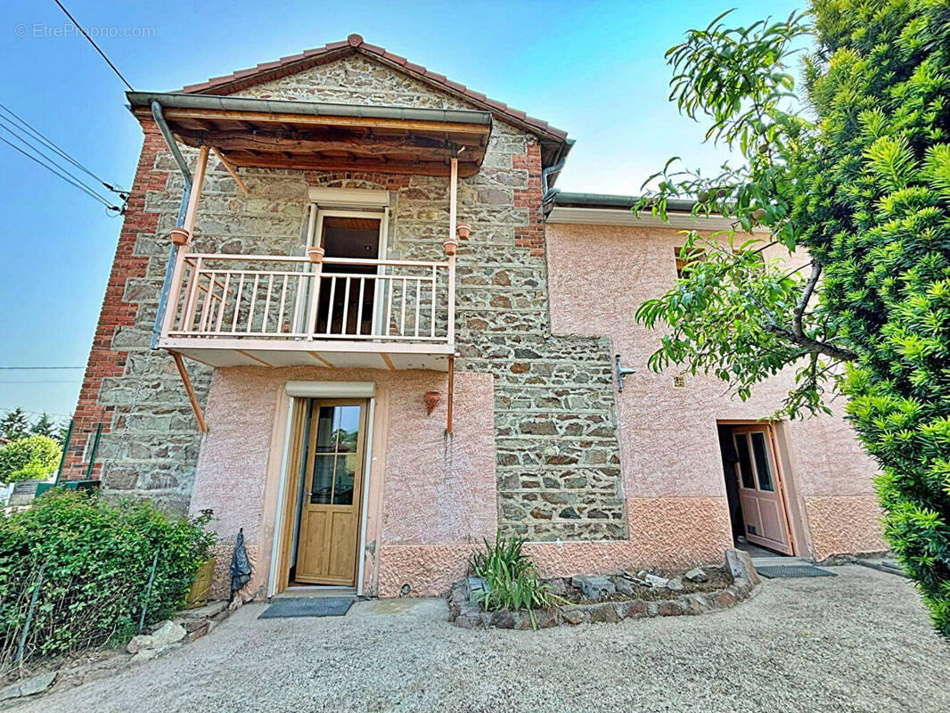 Maison à OUCHES