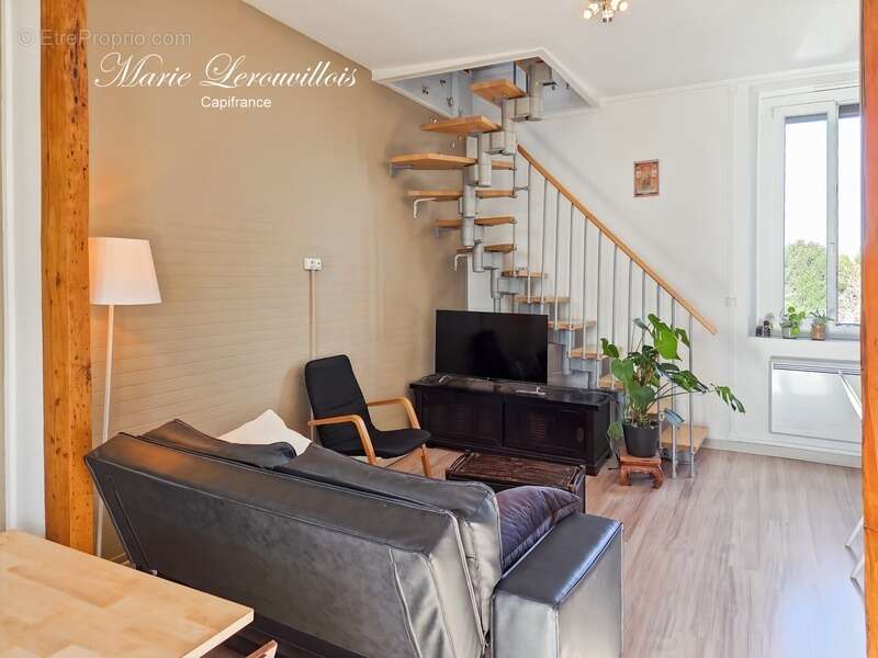 Appartement à SAINT-JULIEN-LES-VILLAS