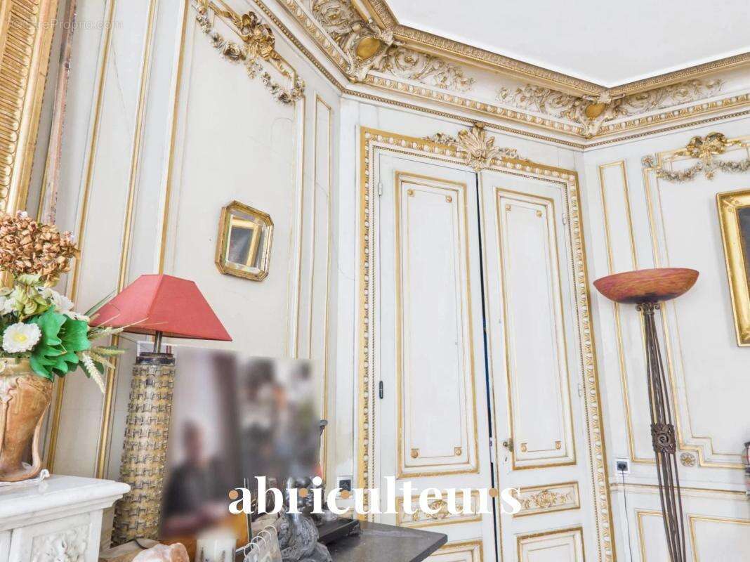 Appartement à PARIS-10E