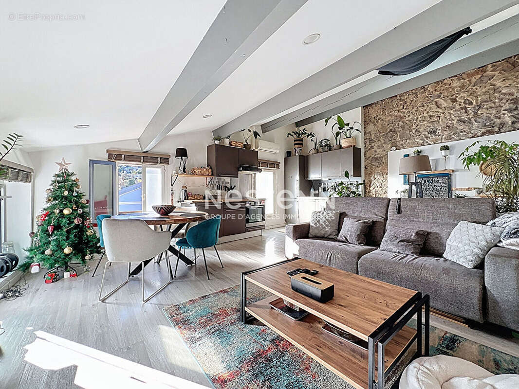 Appartement à VALLAURIS