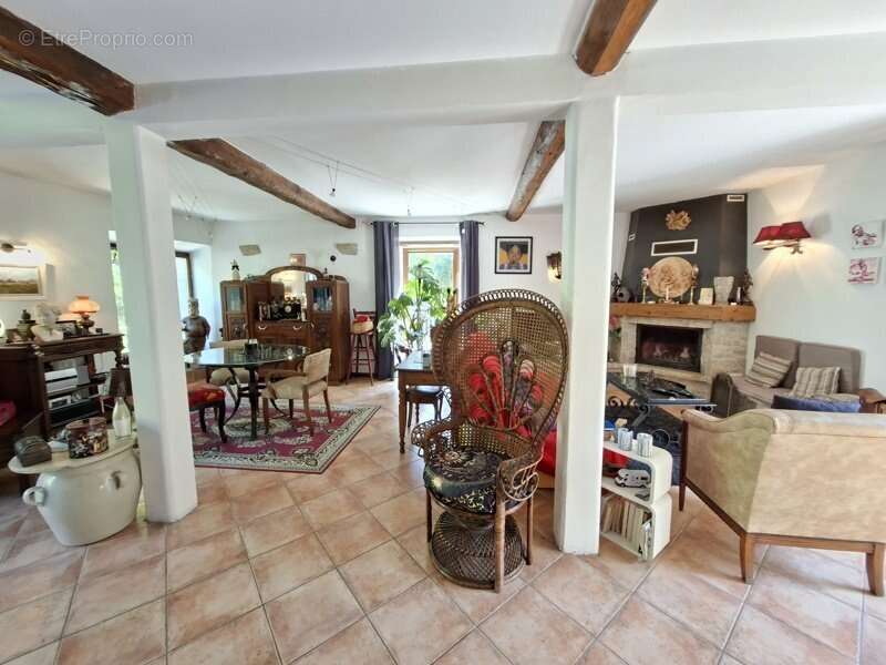 Maison à SAINT-THIBAUD-DE-COUZ