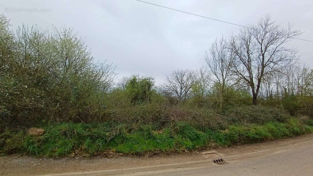 Maison à SAINT-CIVRAN