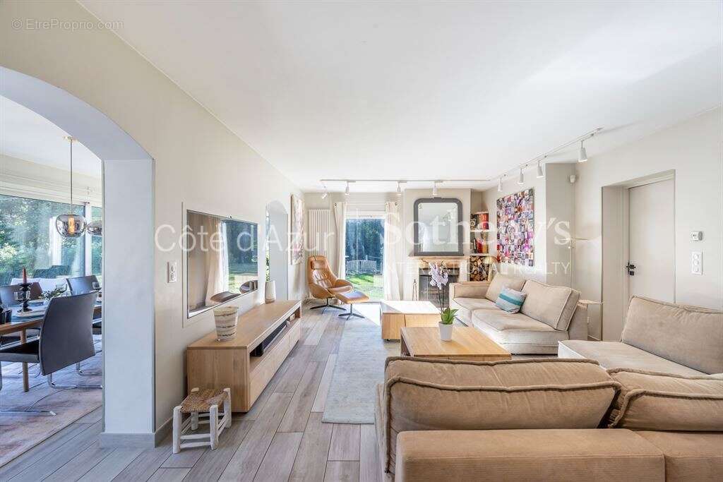 Maison à PEYMEINADE