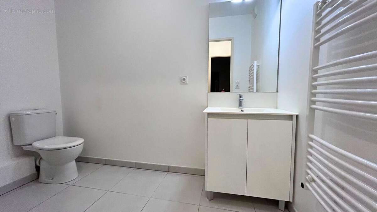 Appartement à COGOLIN