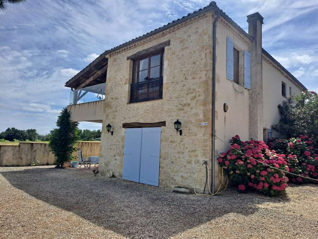 Maison à VALENCE-SUR-BAISE