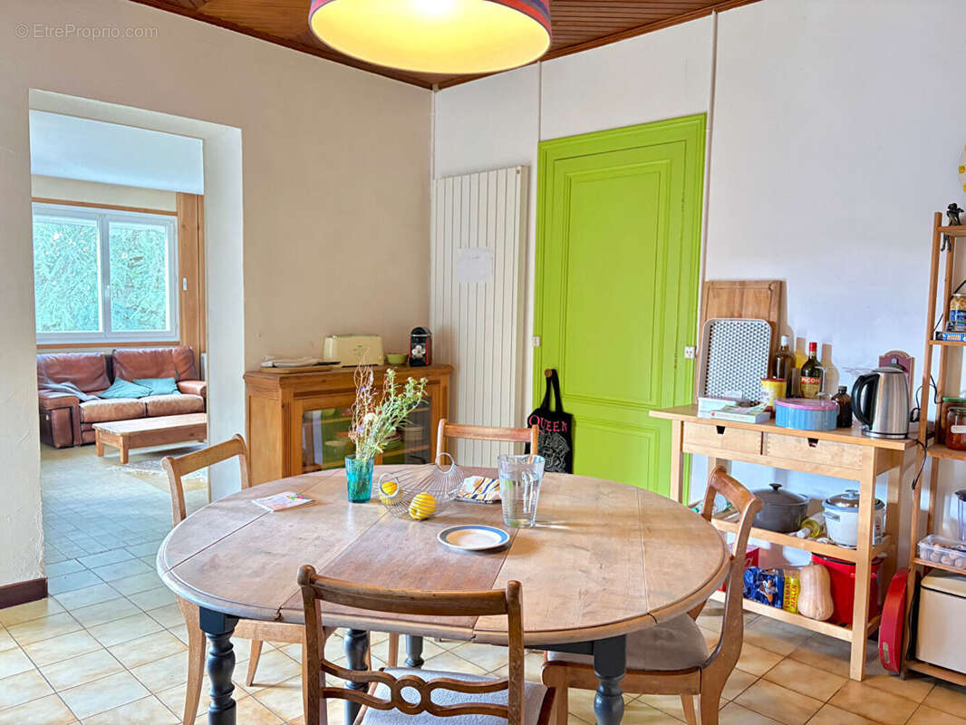 Maison à LAMOTHE-MONTRAVEL