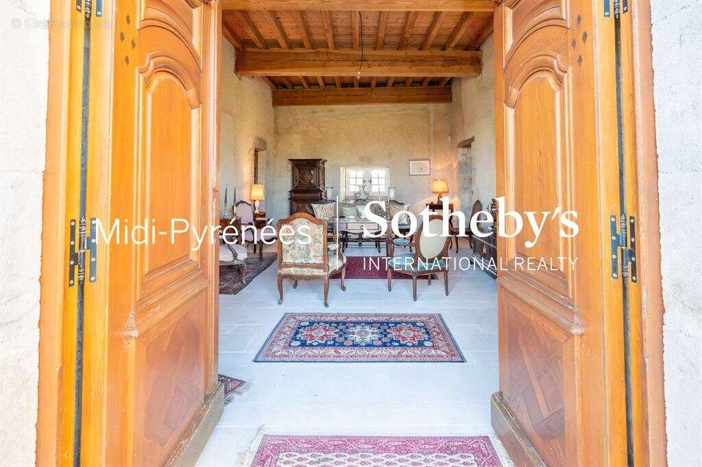 Maison à LARROQUE-ENGALIN