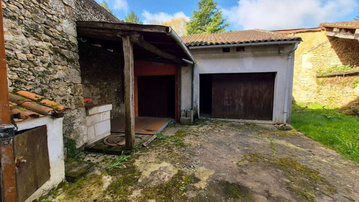 Maison à SAINT-MAIME-DE-PEREYROL
