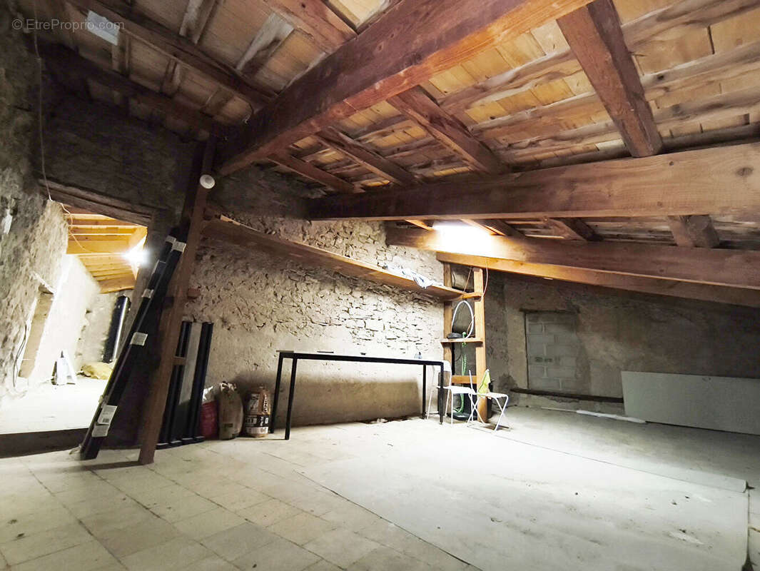 Maison à CHUSCLAN