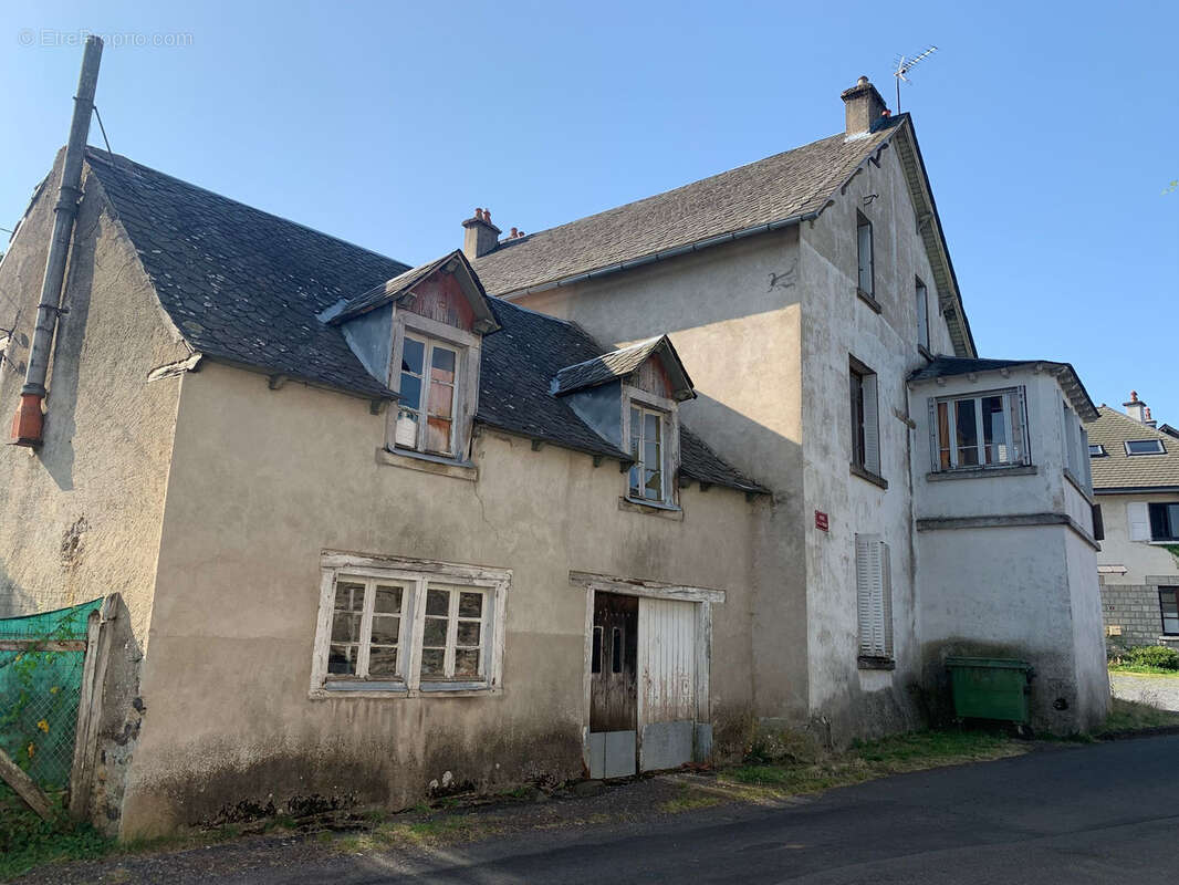 Maison à MARCENAT
