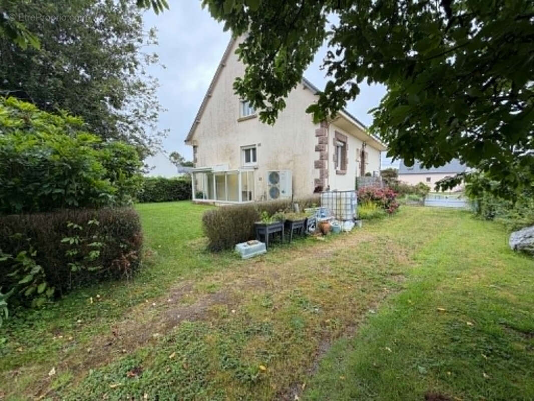 Maison à CAMORS