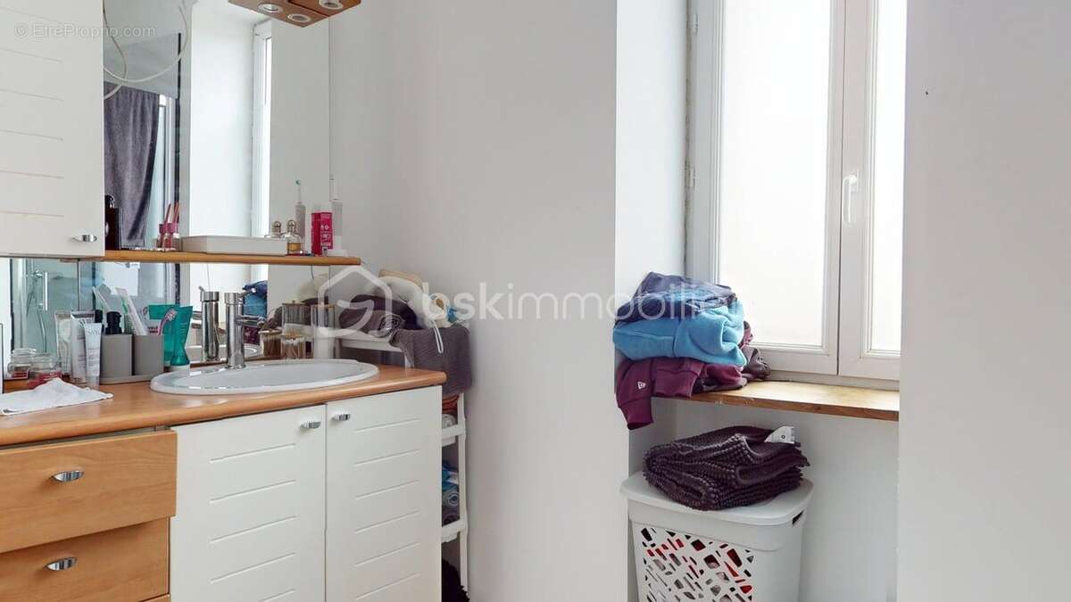 Appartement à CORME-ROYAL