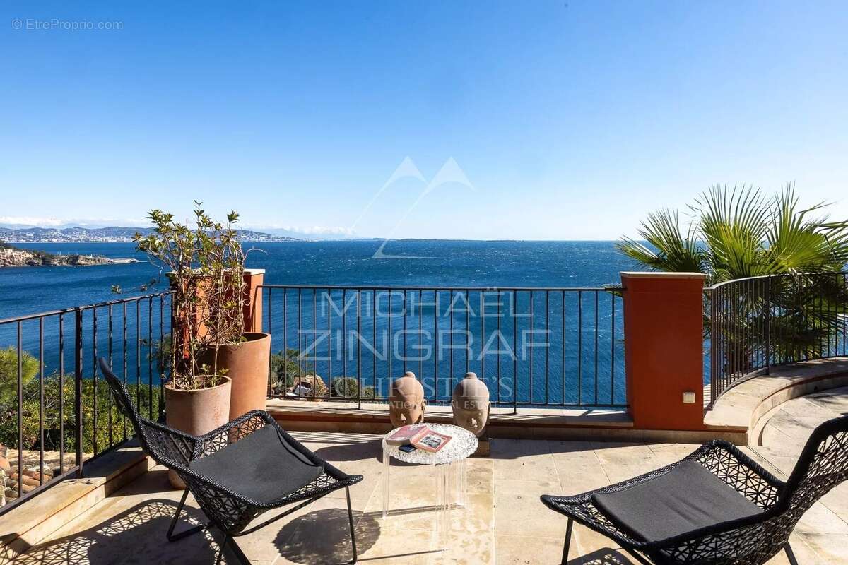 Maison à THEOULE-SUR-MER