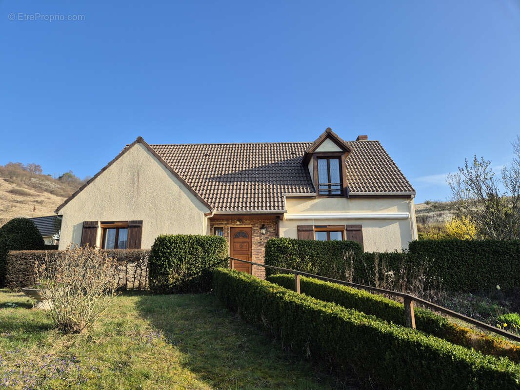 Maison à NEUFCHATEL-EN-BRAY