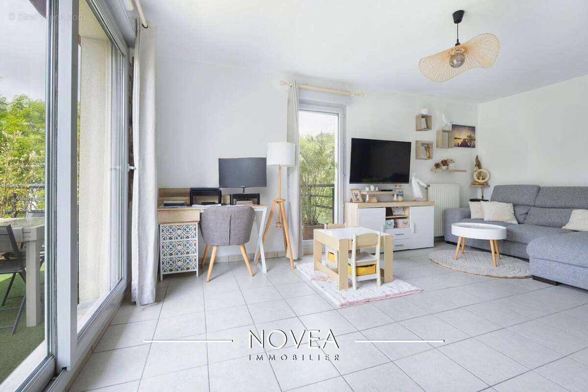 Appartement à NEUVILLE-SUR-SAONE