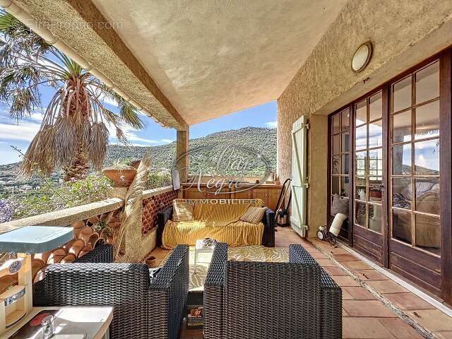 Maison à RAYOL-CANADEL-SUR-MER