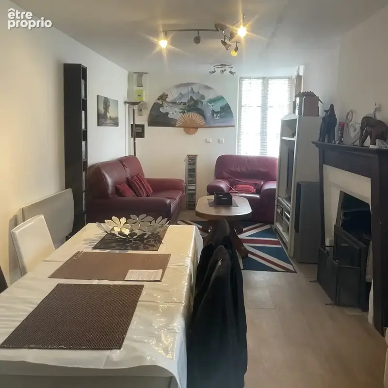 Sury-en-Vaux, située proche des commerces dans un - photo 4