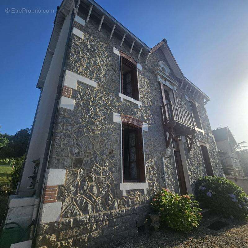 Maison à BOSMIE-L'AIGUILLE