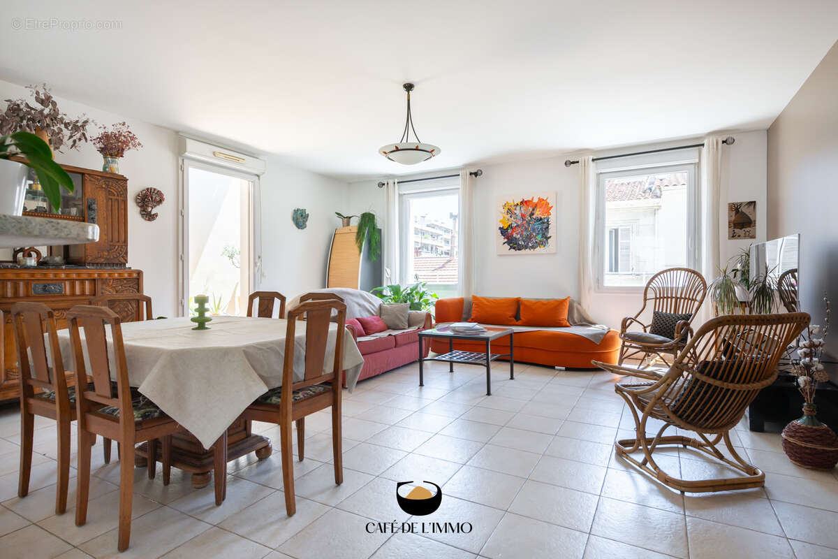 Appartement à MARSEILLE-4E