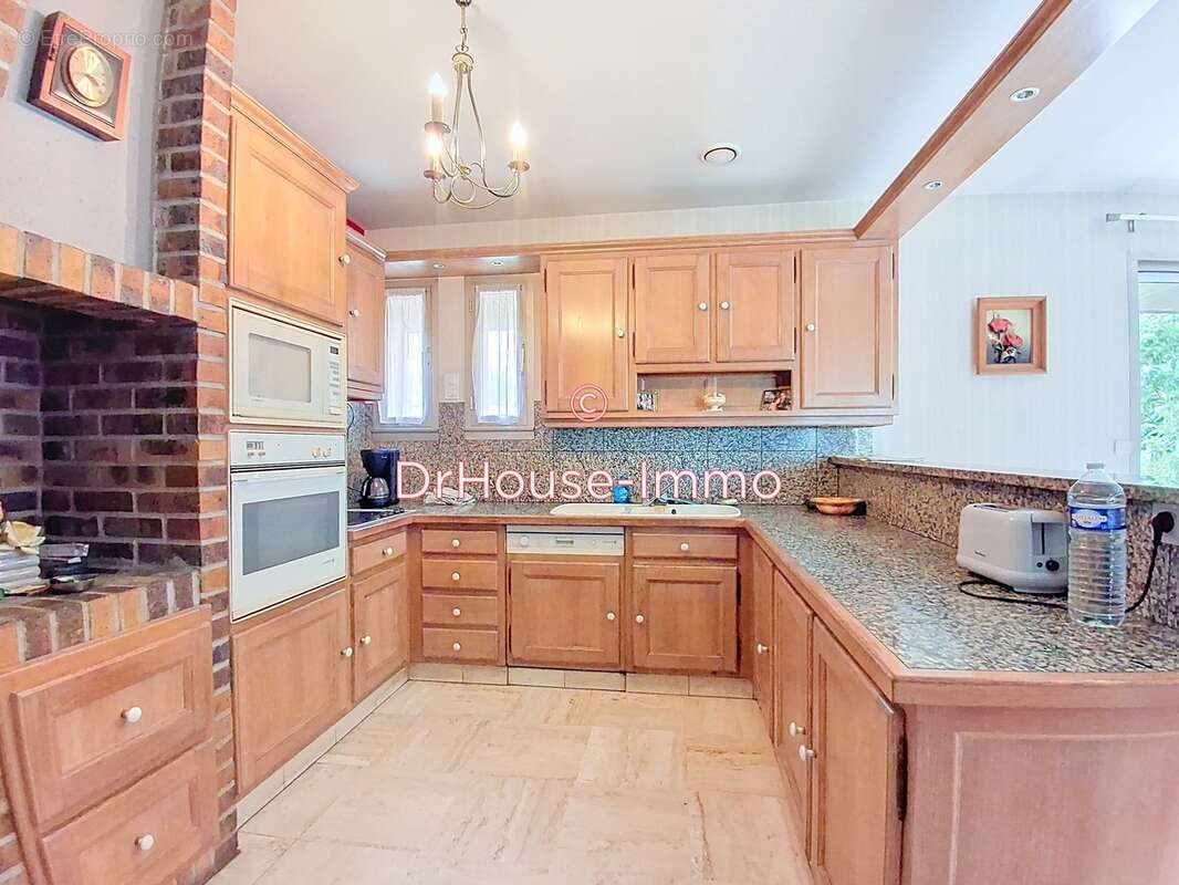 Maison à SAINT-HILAIRE-DU-HARCOUET