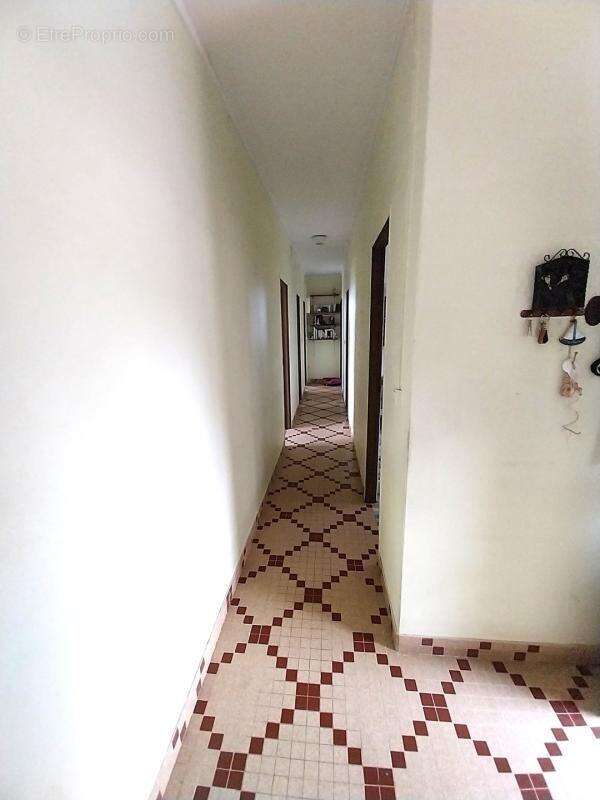 A vendre : maison t6 a redoute, fort-de-france  (97200) - photo 6