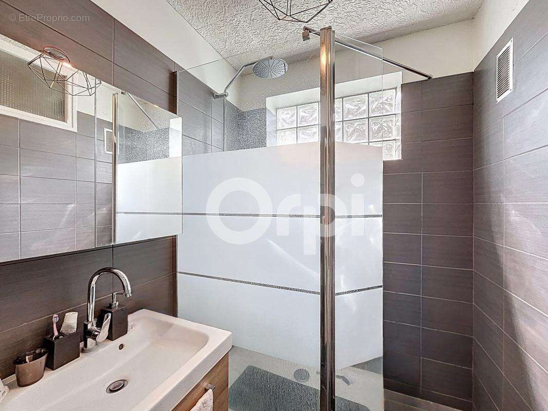 Appartement à BRIVE-LA-GAILLARDE