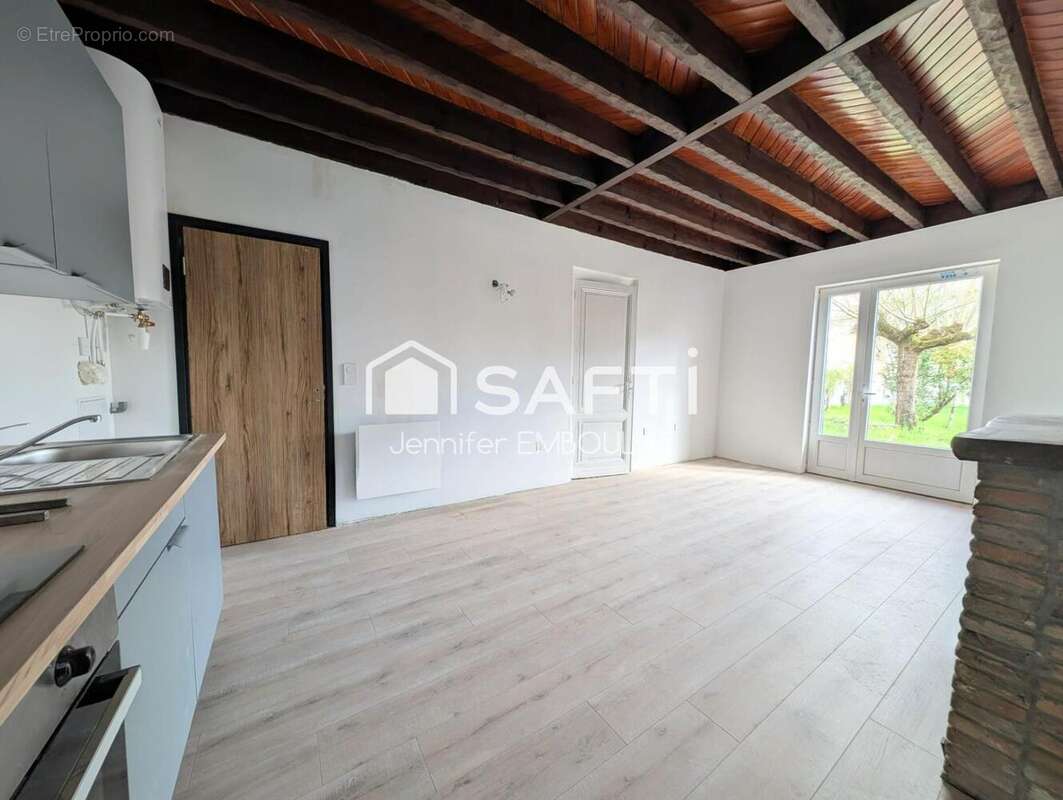 Maison 40 m² à Leognan  - photo 4
