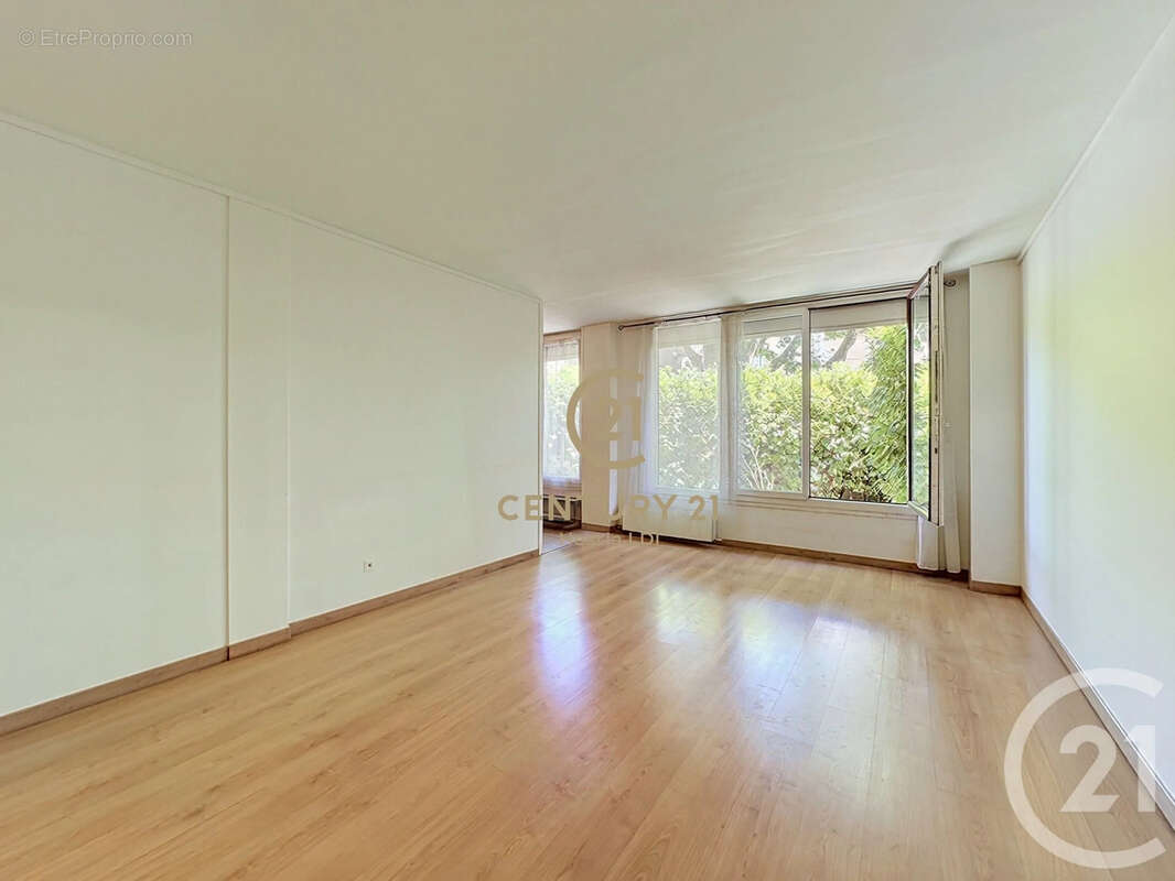 Appartement 72 m² à Givors  - photo 5