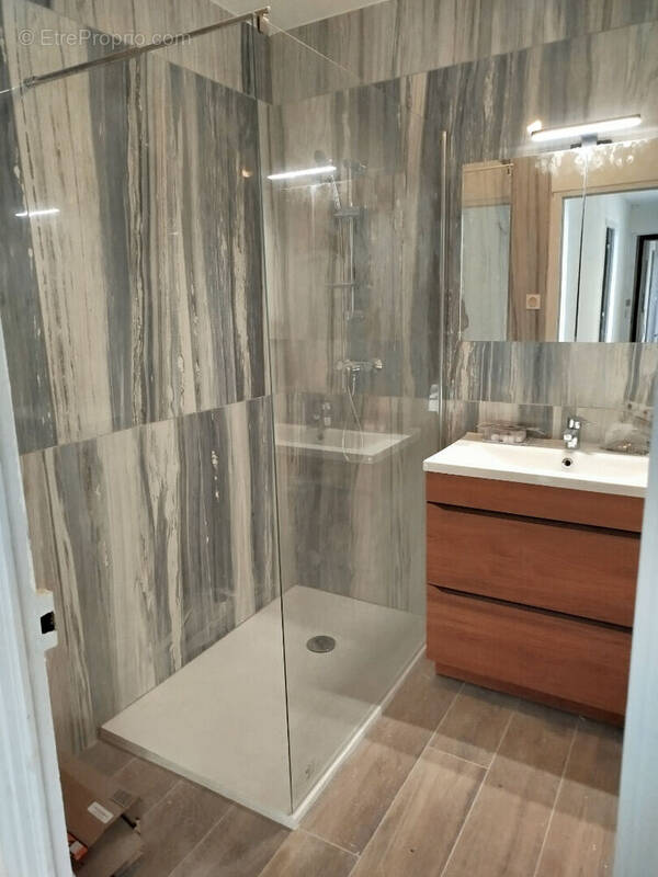 Appartement à VOLONNE