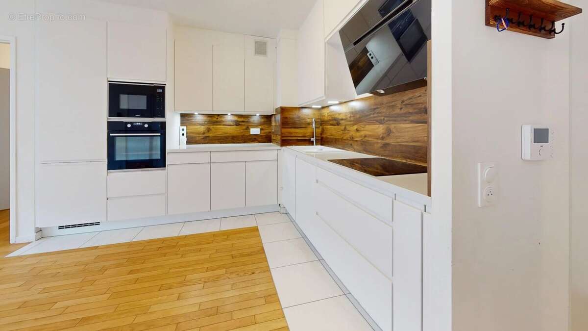 Appartement à VOISINS-LE-BRETONNEUX