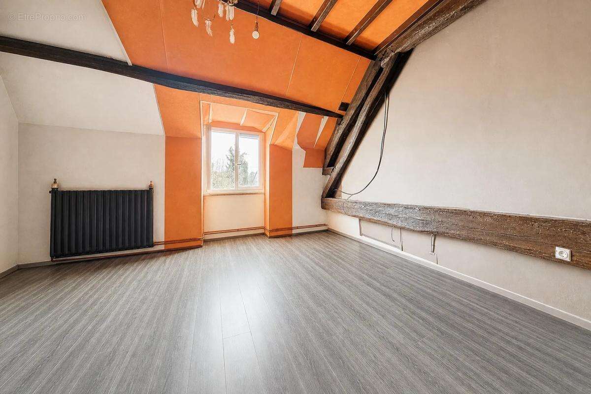 Maison spacieuse de 220 m² à Chalautre-la-Grande - photo 13