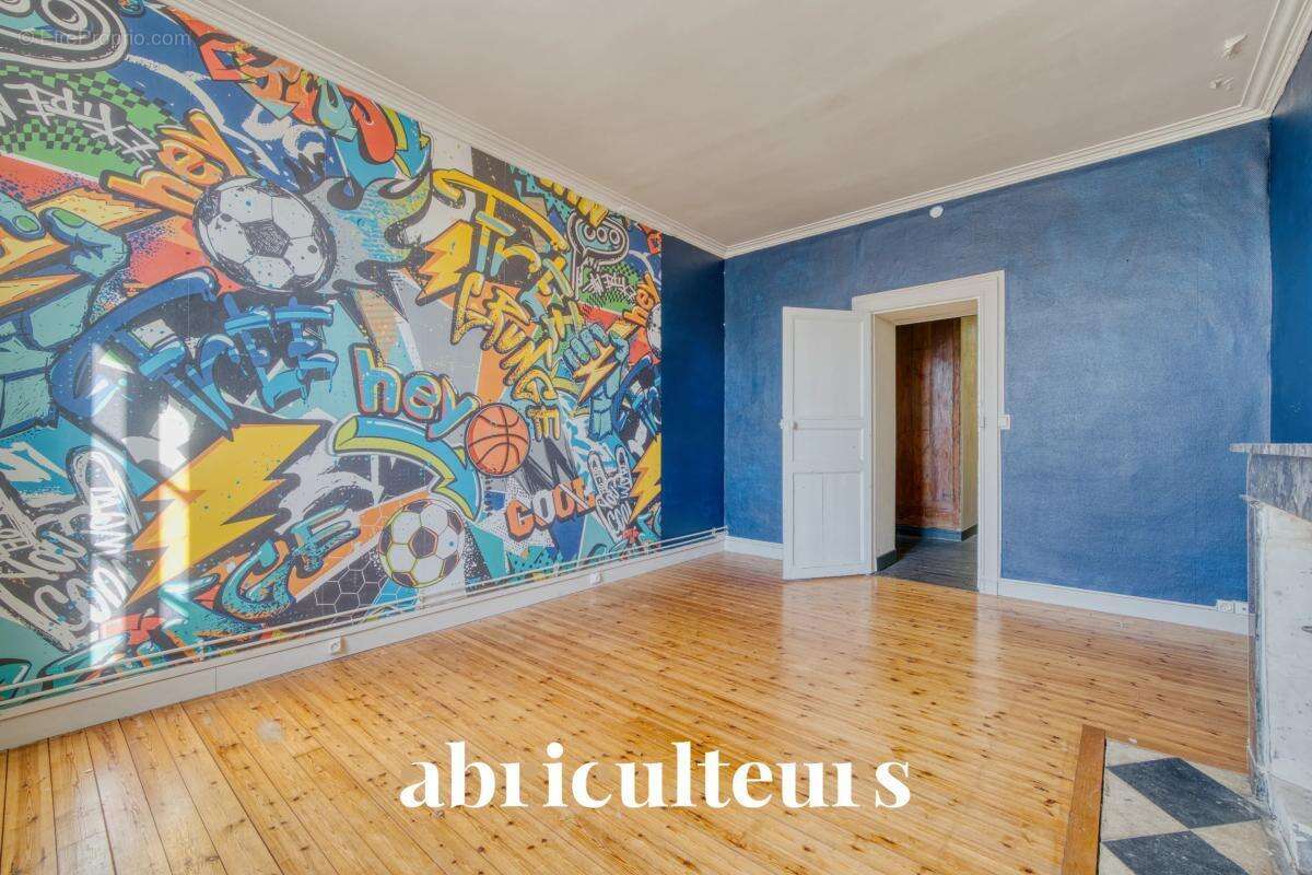 Maison de caractère de 242 m² en vente à Saintes (17100) - photo 11