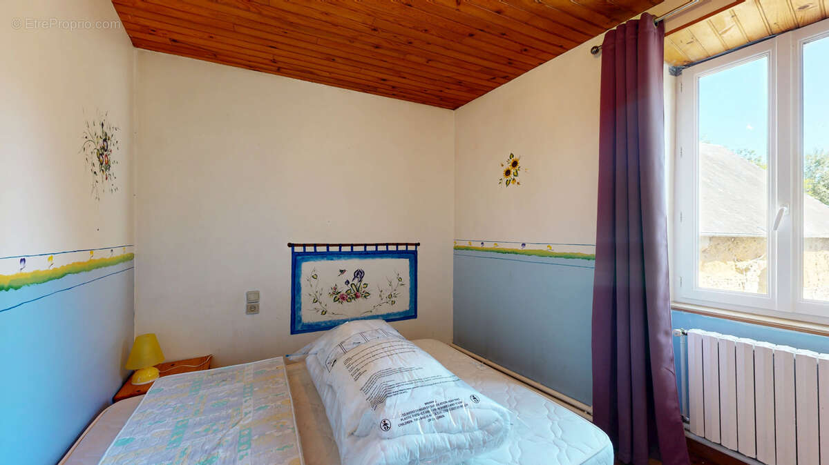 Propriété d'exception avec Gites - 403 m2 sur terrain de 8,5 hectares avec dépendances et étangs. - photo 25