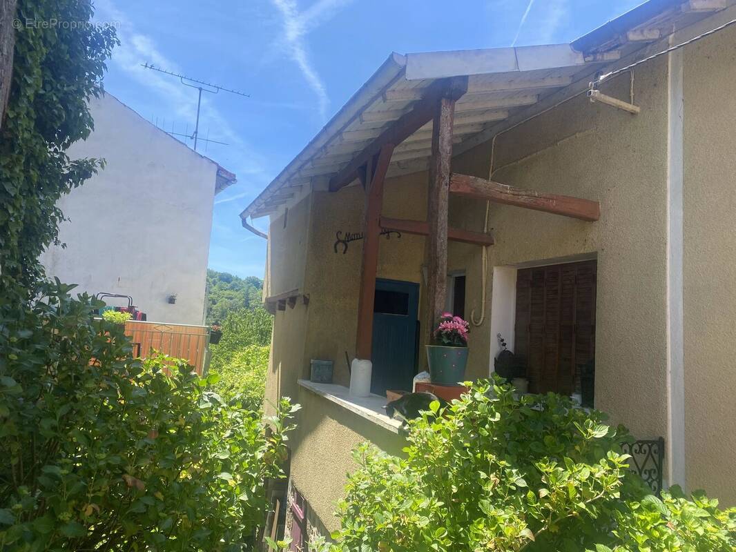 Maison à CHATEAUPONSAC