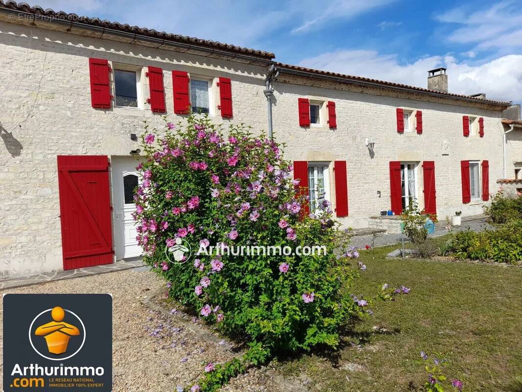 Maison à ROMAZIERES