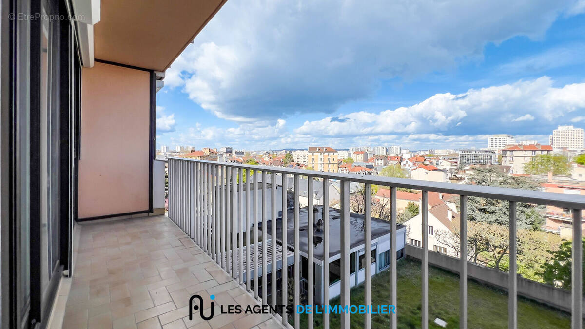 Appartement à NANTERRE