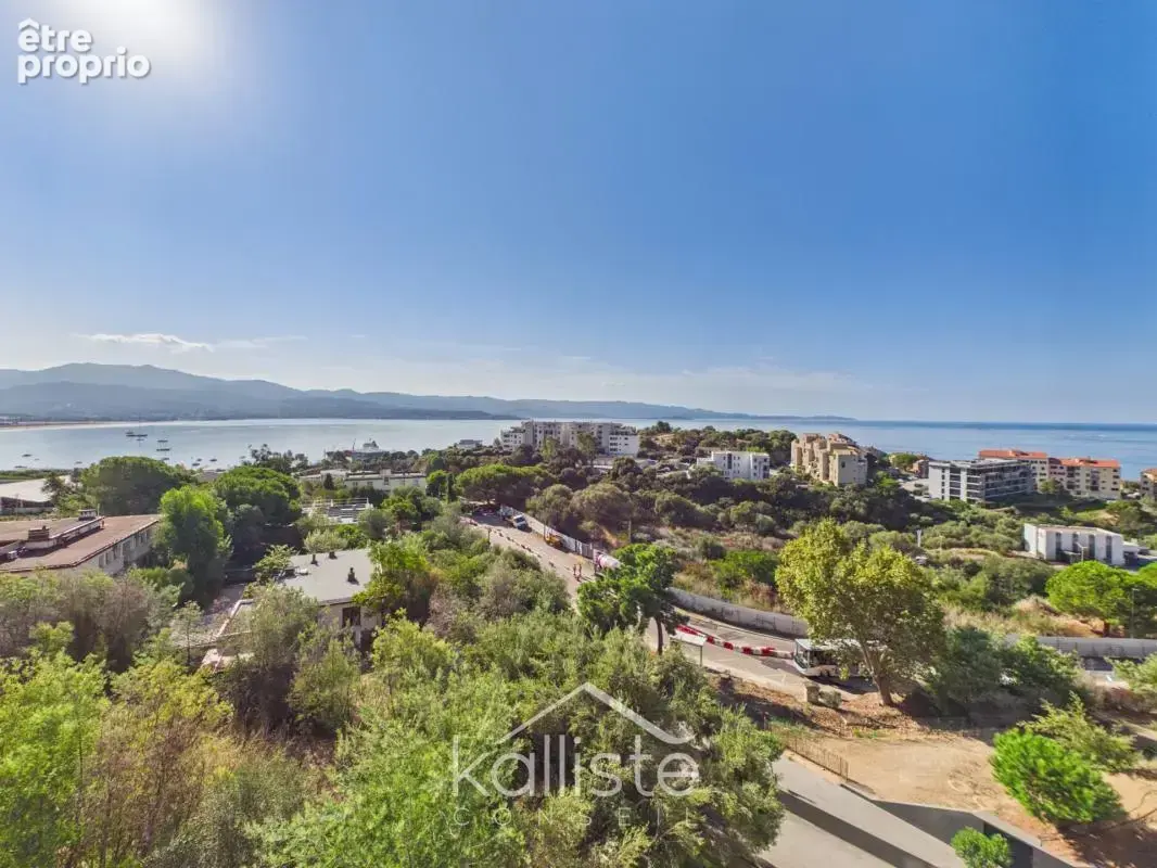 Appartement T2 vue mer avec terrasse et parking - Ajaccio, Aspretto - photo 3