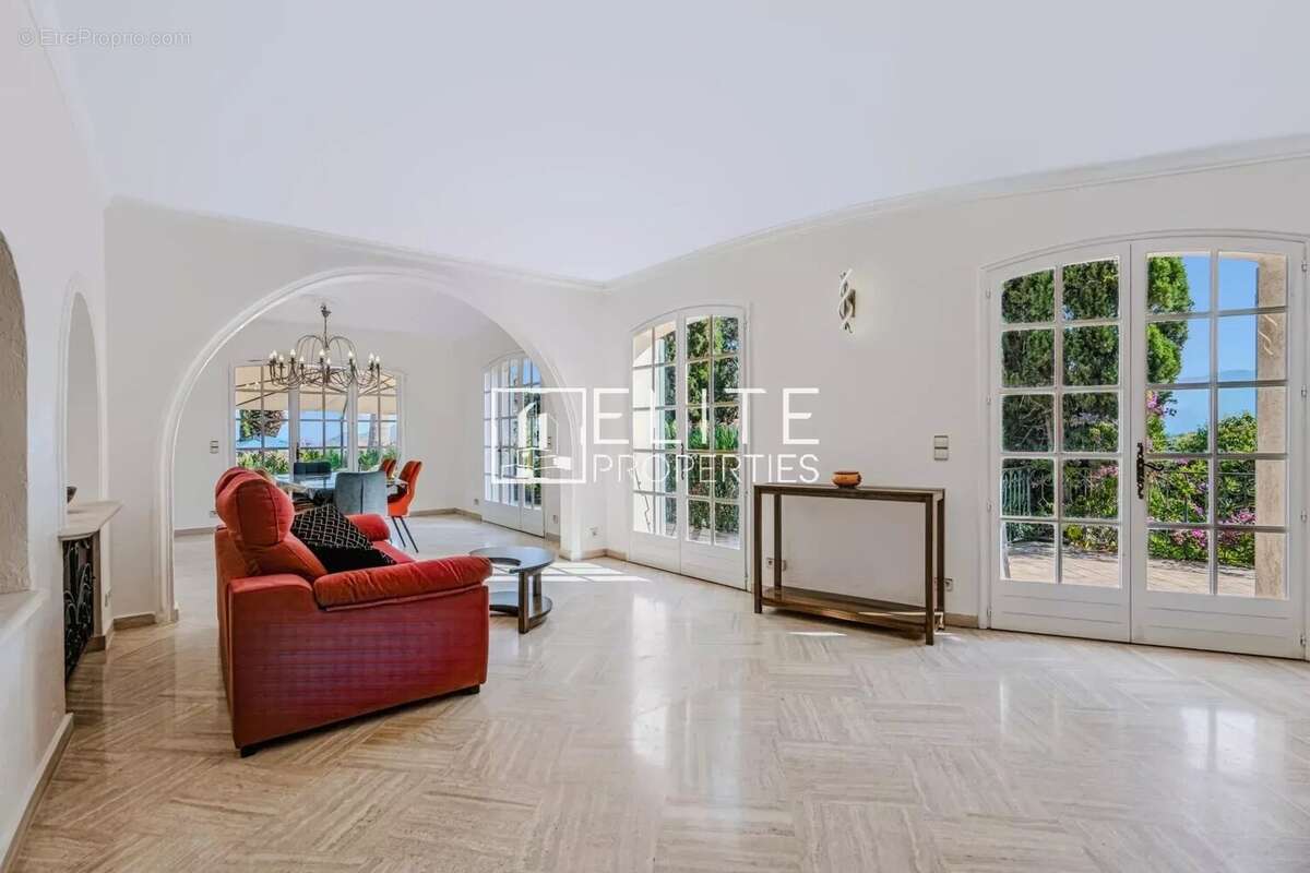 Maison de charme avec vue mer panoramique. piscine et dépendance - photo 10