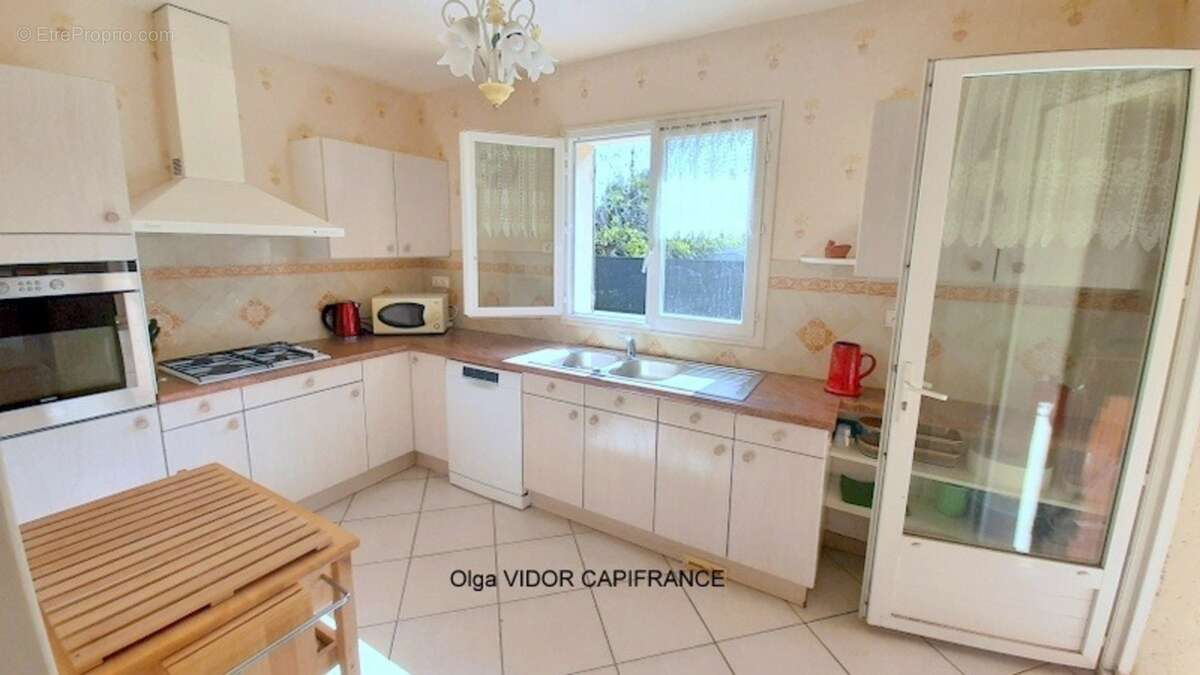 Dpt Hérault (34), à vendre LE GRAU D'AGDE maison P5  terrain 1000 m² double garage - photo 9