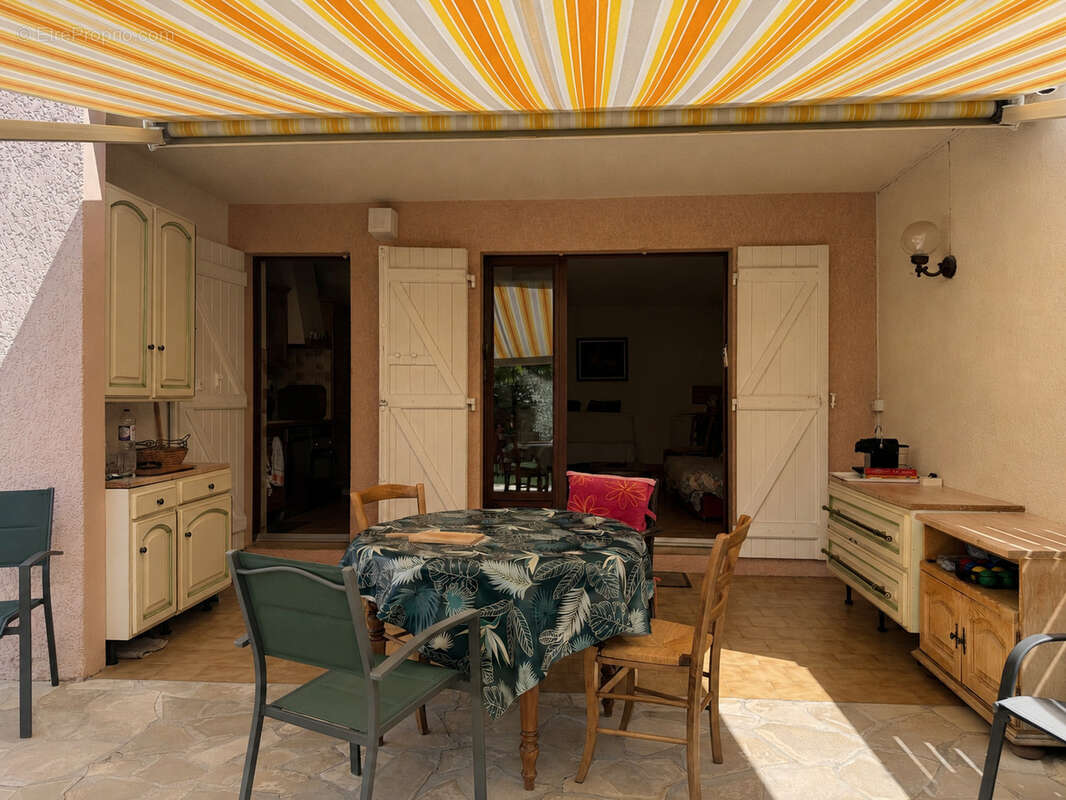 Appartement en rez-de-jardin avec 260 m2 d'extérieur   Les Lônes - photo 6