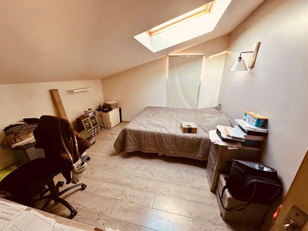 Commerce à TORREILLES