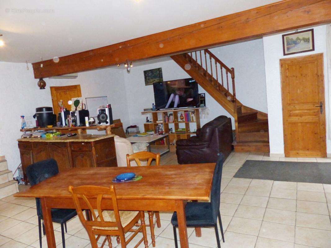 Jolie maison en pierre de 159 m² à Saint-Julien Chapteuil - photo 8