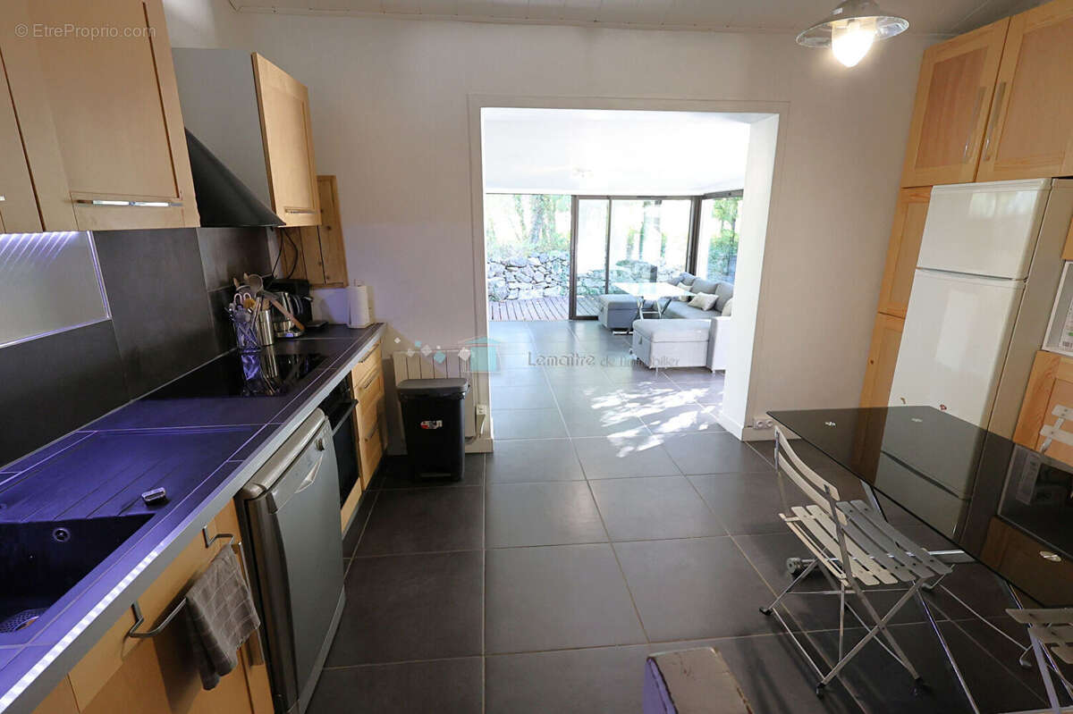 Maison à SAINT-CEZAIRE-SUR-SIAGNE