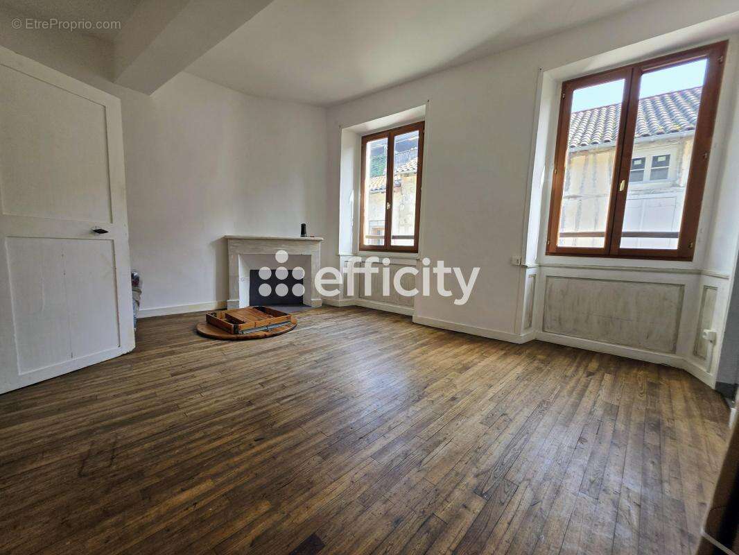 Appartement à NONTRON