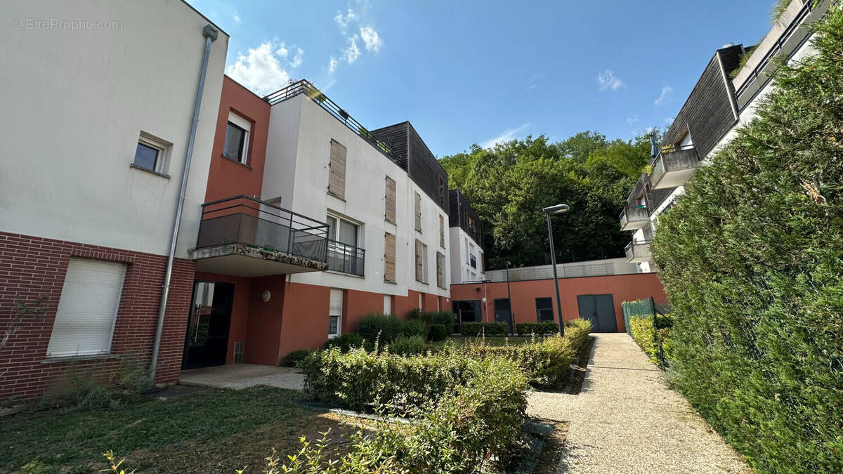 Appartement à JAUX