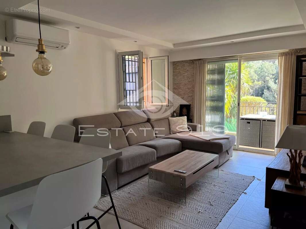 Appartement à MOUGINS