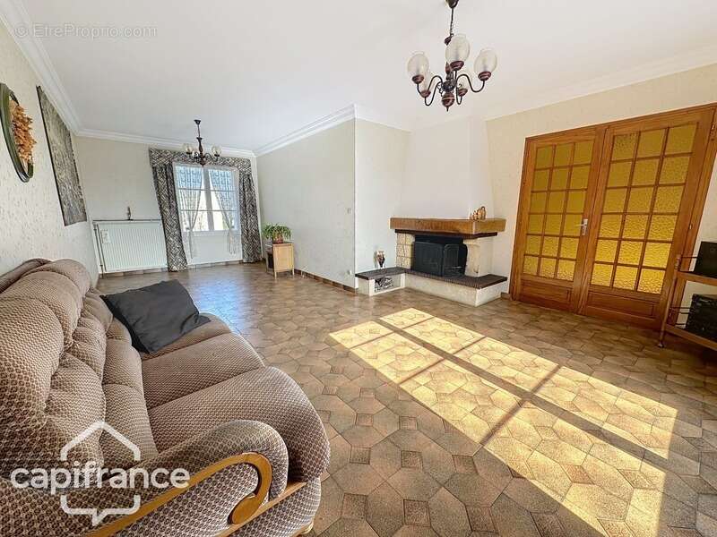 Maison sur sous-sol avec accès de plain-pied – Proche commodités - THOUARS (79) - photo 2