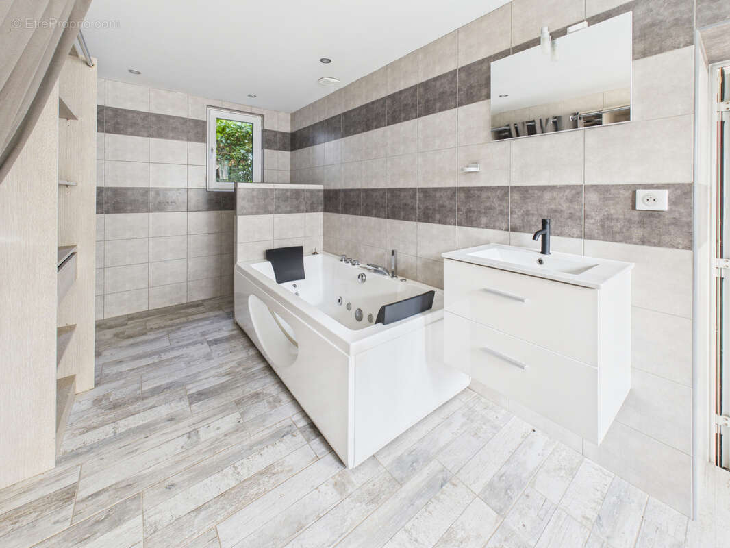 Maison à SAINT-MAURICE-DE-LIGNON