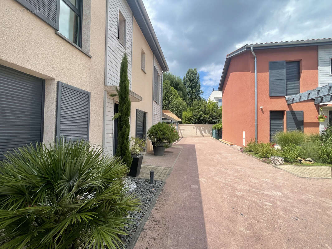 Maison à CHAMPAGNE-AU-MONT-D&#039;OR