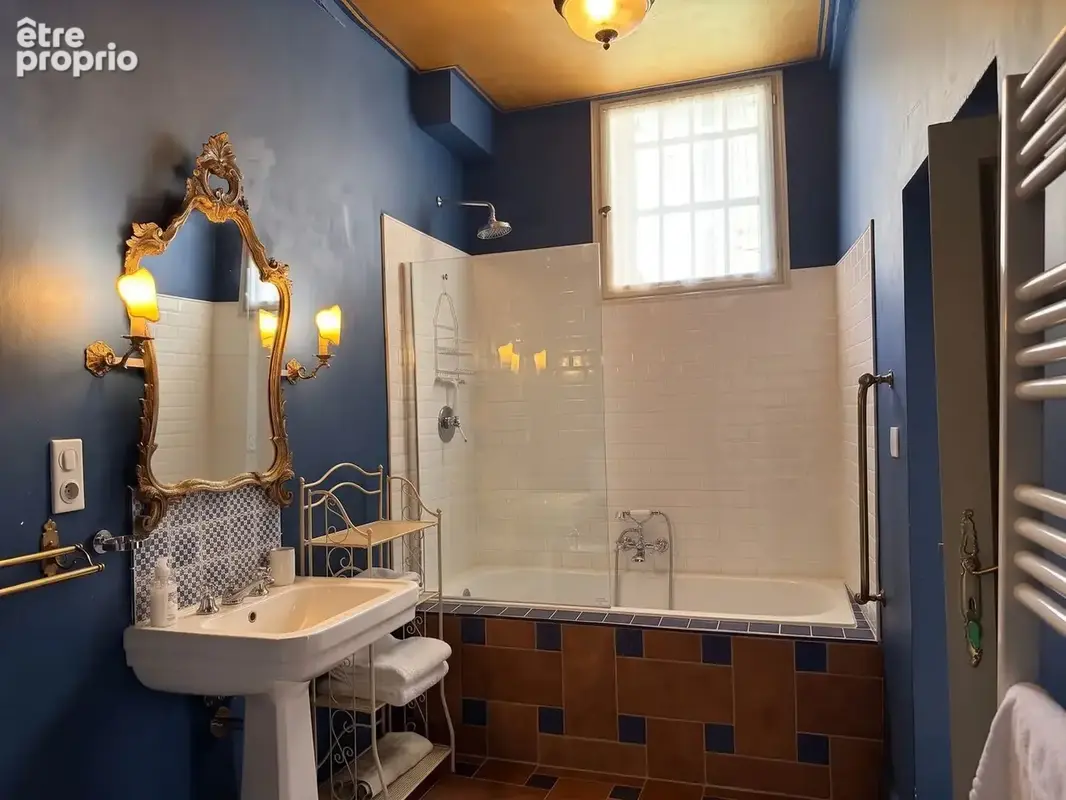 Salle de bains Appartement 1er étage